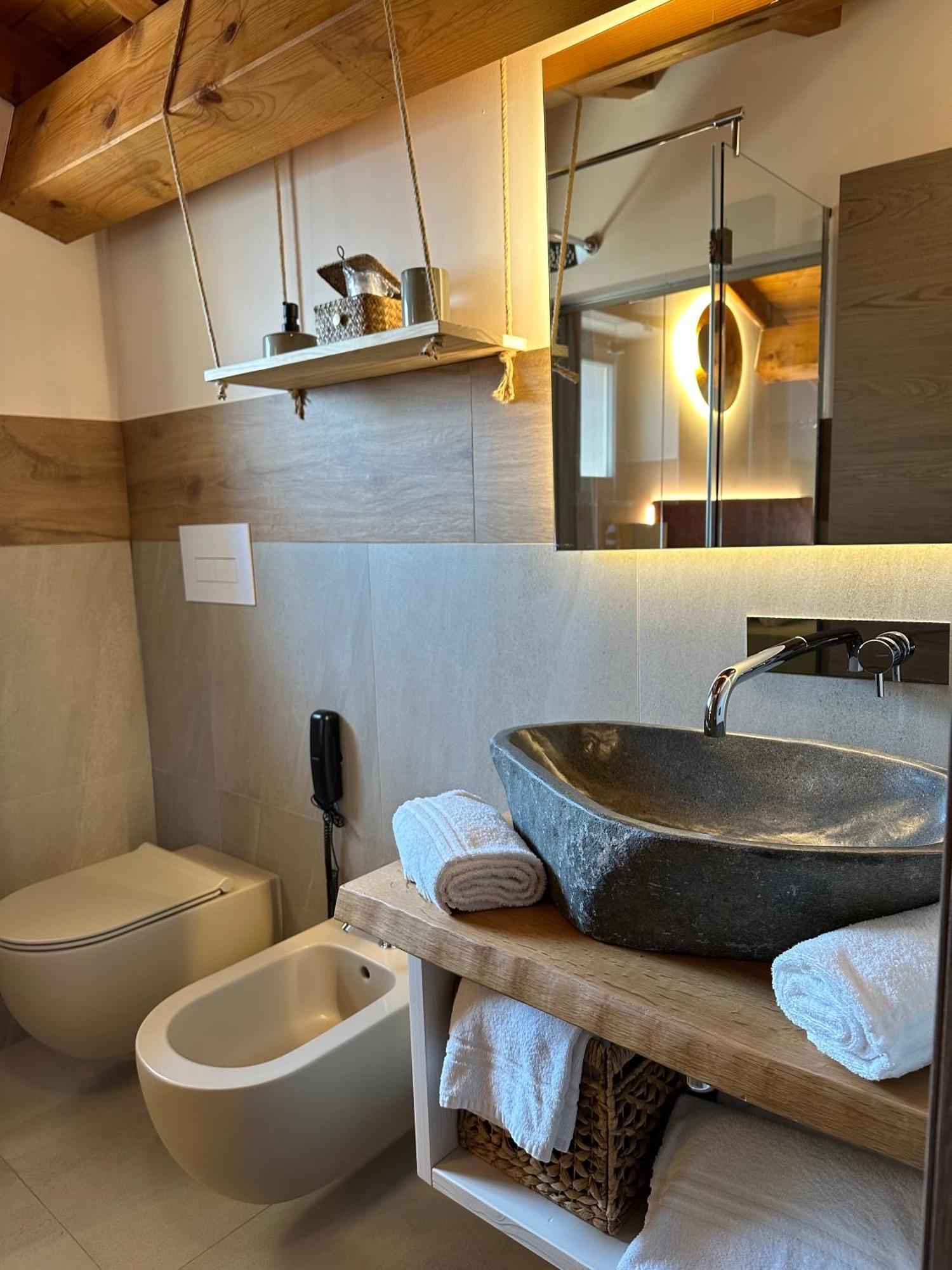 Studios Al Castello Dei Limoni Limone sul Garda Exteriör bild